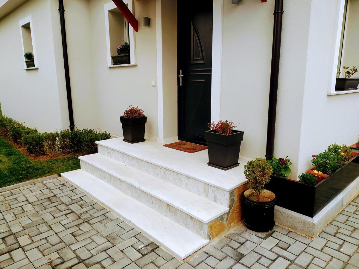 Marena B&B Pogradec Bagian luar foto